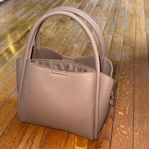Elegant brown Handbag